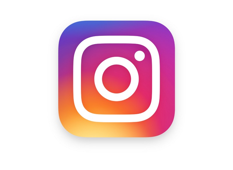 Instagram вече е достъпен и за РС