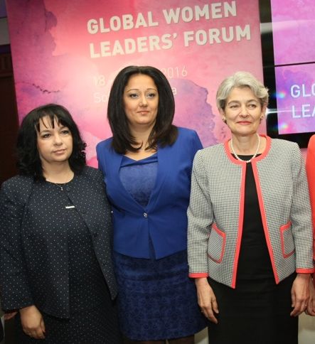 Министрите Теменужка Петкова и Лиляна Павлова с Ирина Бокова на вчерашния форум за жените лидери в София