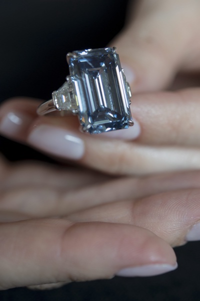 Диамантен пръстен може да достигне 25 милиона долара на търг