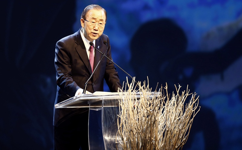 Генералният секретар на ООН Бан Ки-мун открива форума в Истанбул