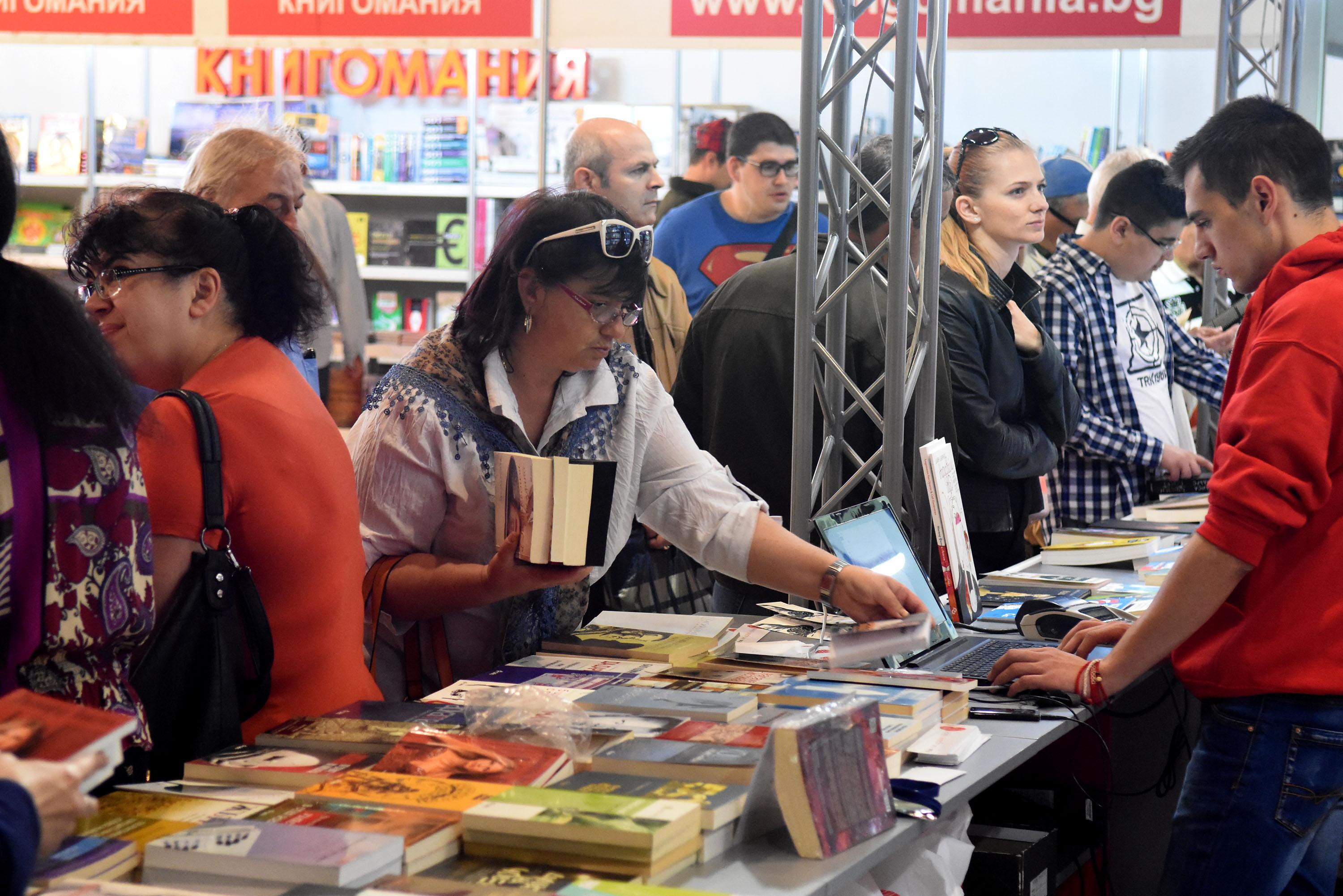 Пролетният панаир на книгата отвори врати