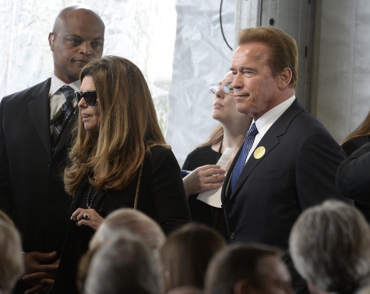 Мария Шрайвър и Арнолд Шварценегер на погребението на Нанси Рейгън (март 2016 г.)