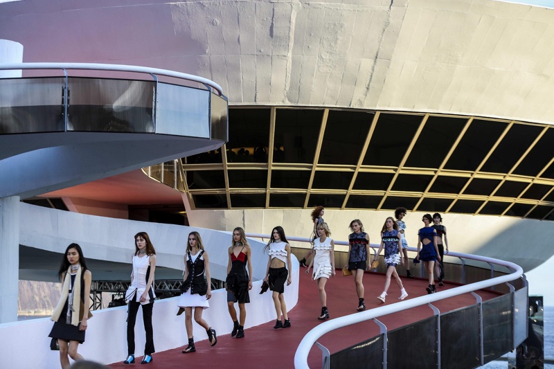 Louis Vuitton Cruise Collection 2017