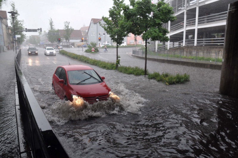 Синоптиците в Германия предупредиха за бури в южната и дапазната част на страната