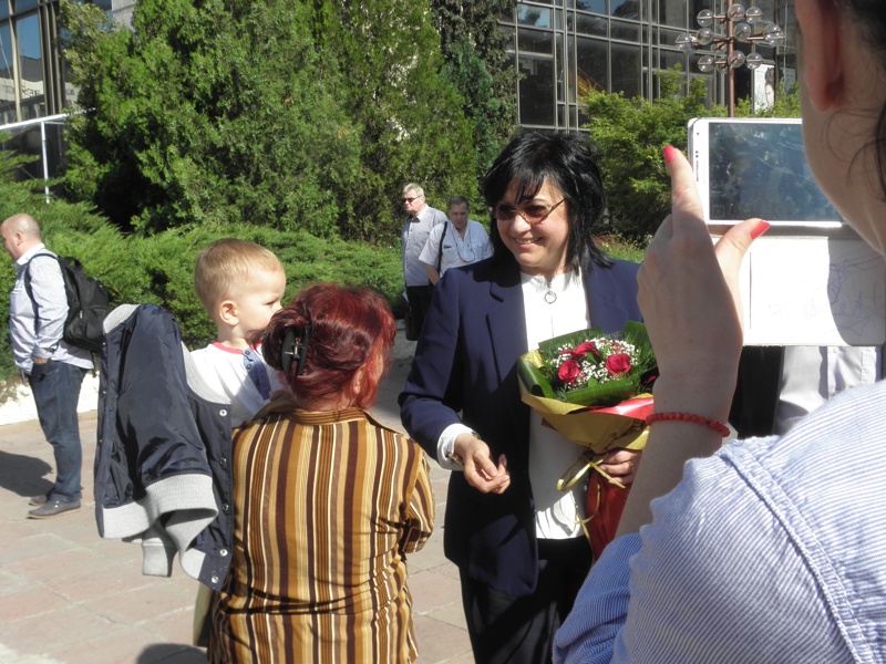 Корнелия Нинова се срещна със симпатизанти в Благоевград