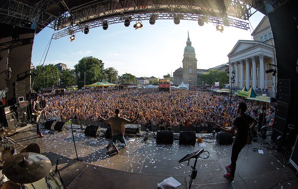 Музикалният фестивал в Дармщат събра около 400 000 души