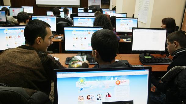 “Гугъл“ дава рамо на софтуер академия във Враца