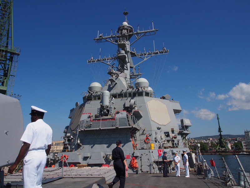 Американски боен кораб във Варна постави Русия нащрек