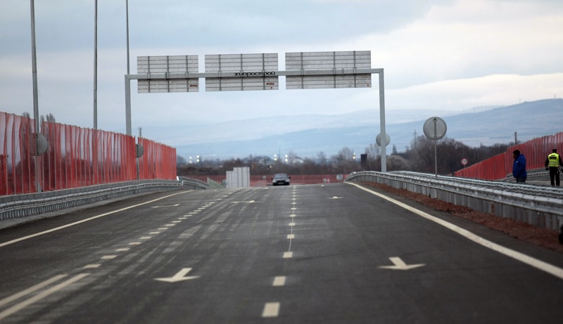 Забранява се преминаването по Северната скоростна тангента на автомобили, пътуващи от магистрала ”Хемус”