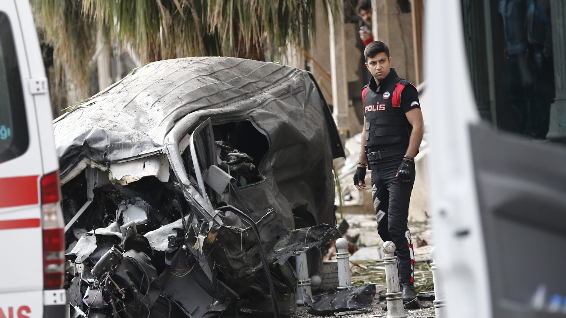 Нов атентат с кола бомба в Турция