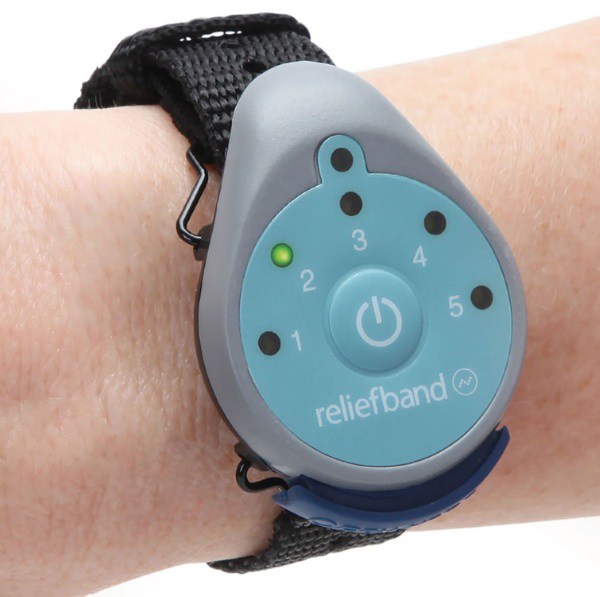 Гривна предпазва от прилошаване при пътуване