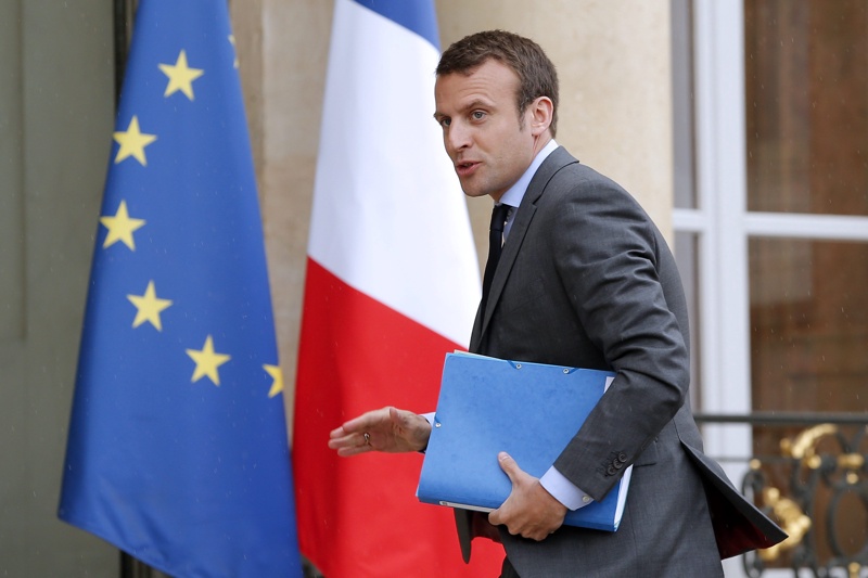 Френски министър подаде оставка, цели се в поста на Оланд