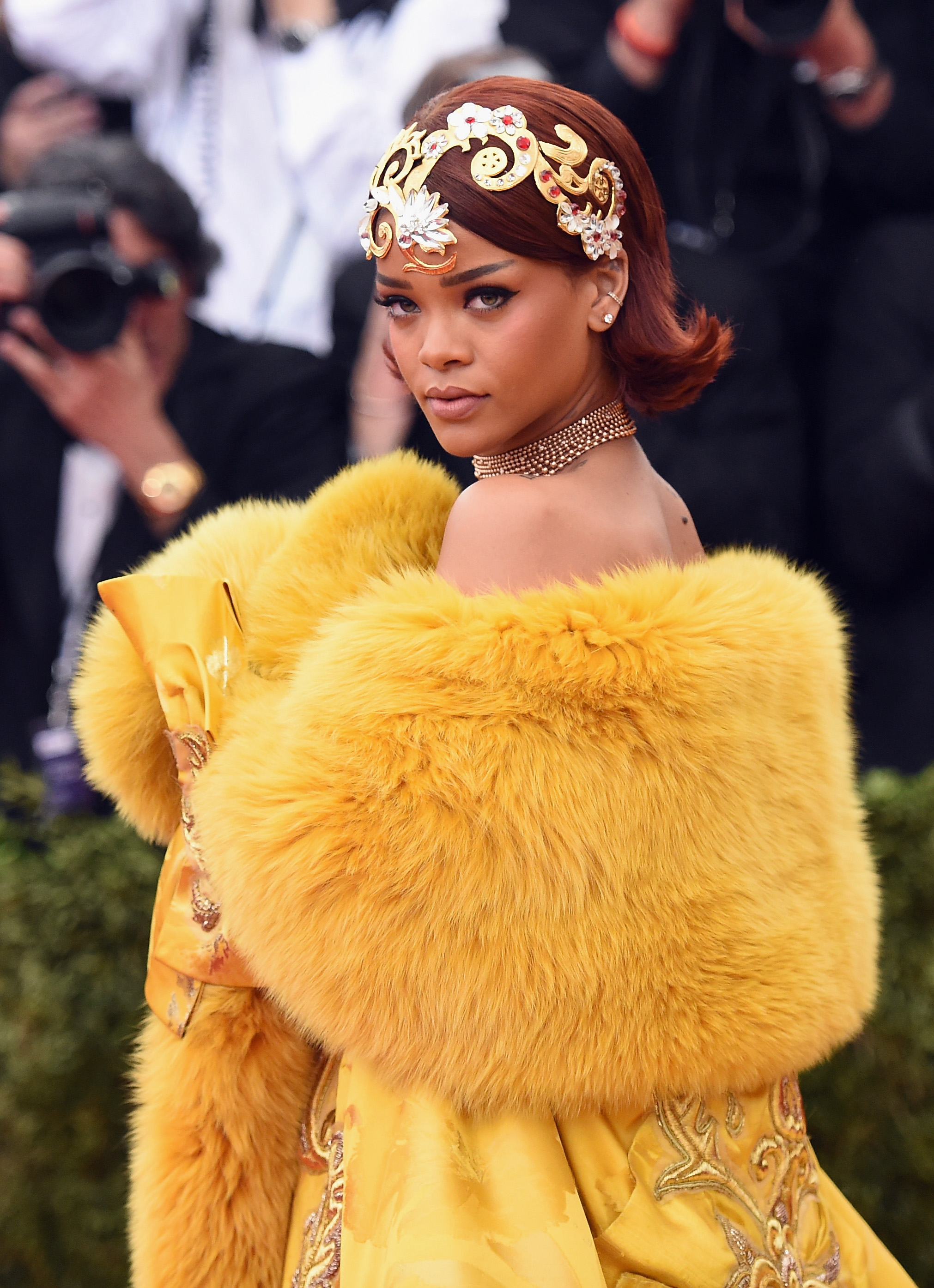 Известный образ. Рианна мет Гала 2020. Рианна на мет Гала 2016. Рианна в Guo Pei Couture, 2015. Rihanna 2015.