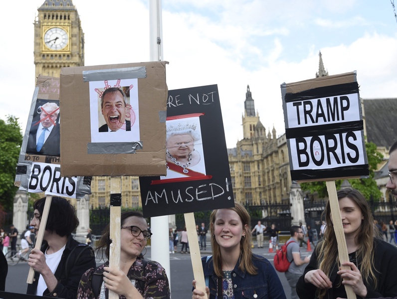 Десетки хиляди подписаха петиция Лондон да остане в ЕС