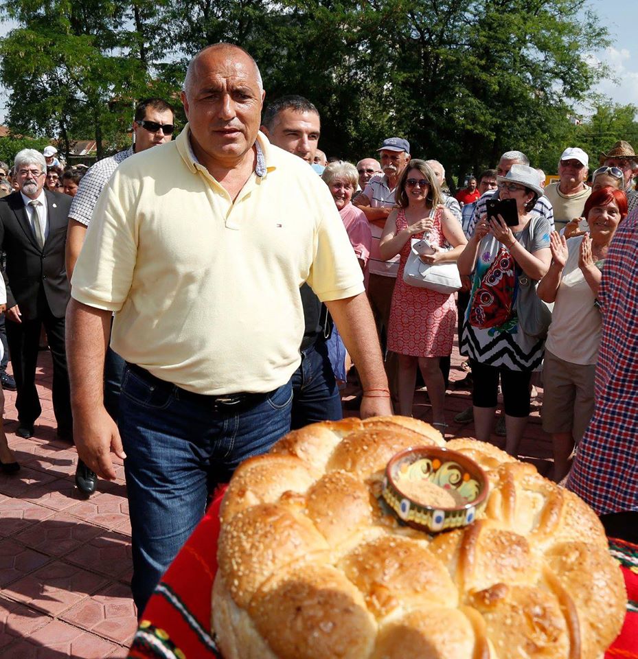 Премиерът Бойко Борисов откри многофункционална спортна зала в Кубрат