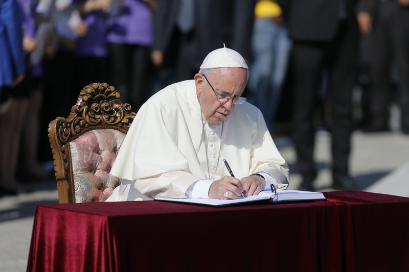 Папа Франциск: Моля се тук с болка в сърцето никога повече да не се случват такива трагедии