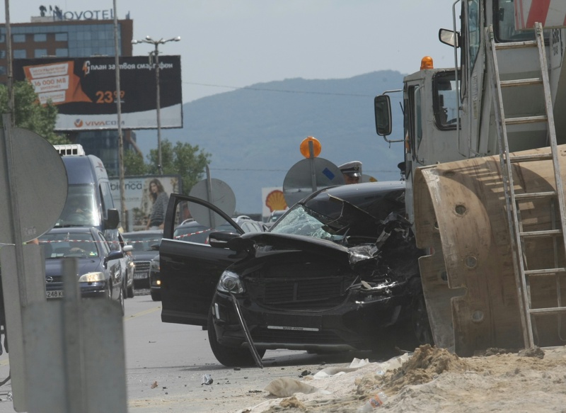 Двама израелски граждани са тежко ранени при катастрофа в района на 4-ти километър