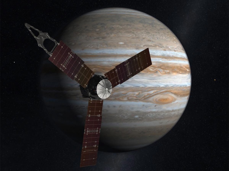 Рисунка, разпространена от НАСА, представя сондата Джуно на фона на гигантската планета Юпитер
