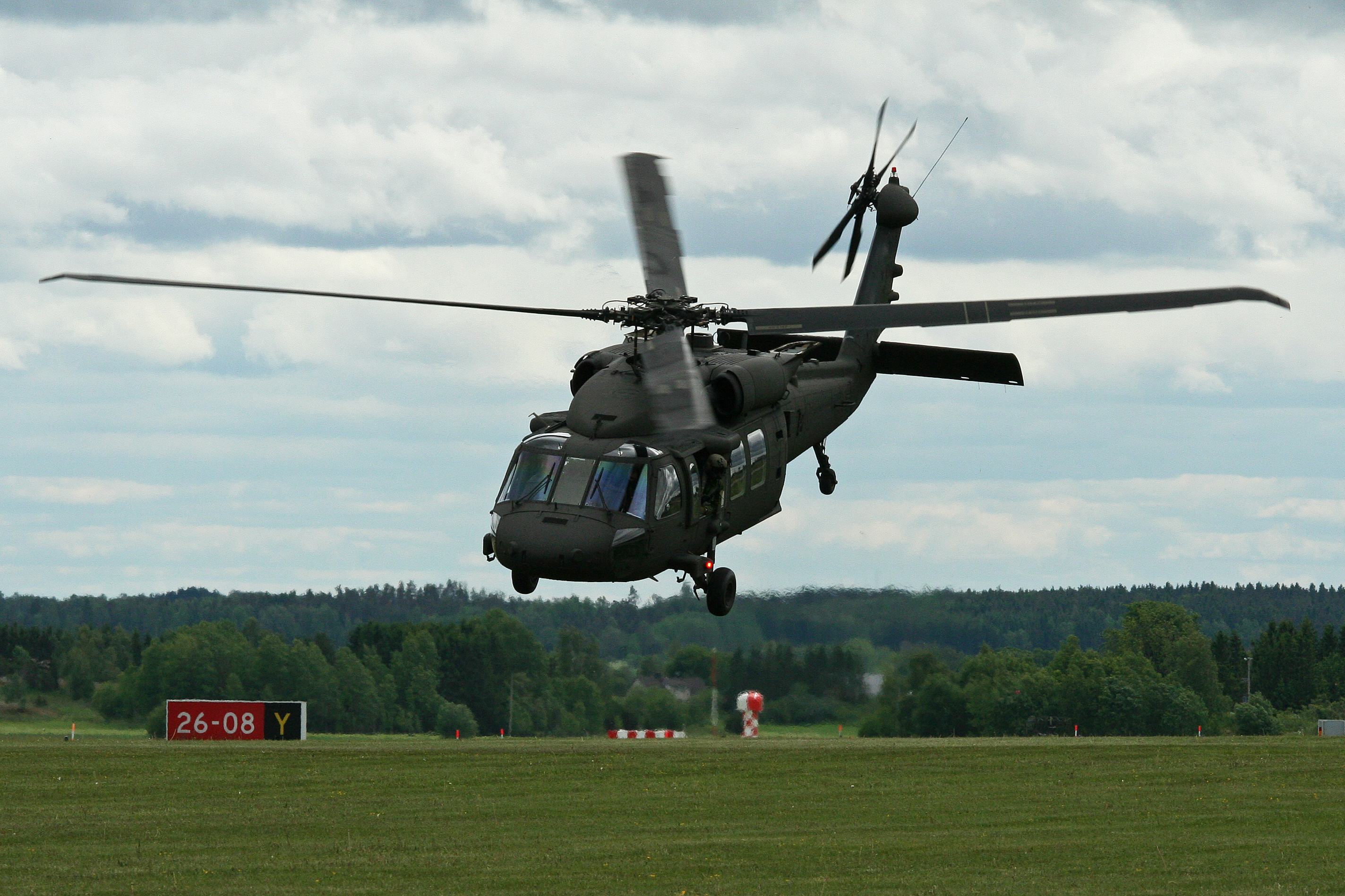 Хеликоптер ”Сикорски” S-70 (Блекхоук)