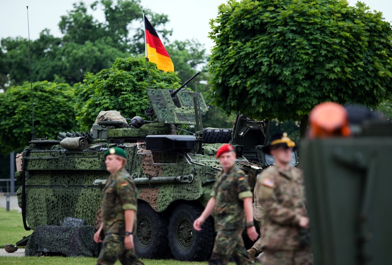 Германия обмисля връщане на задължителната военна служба