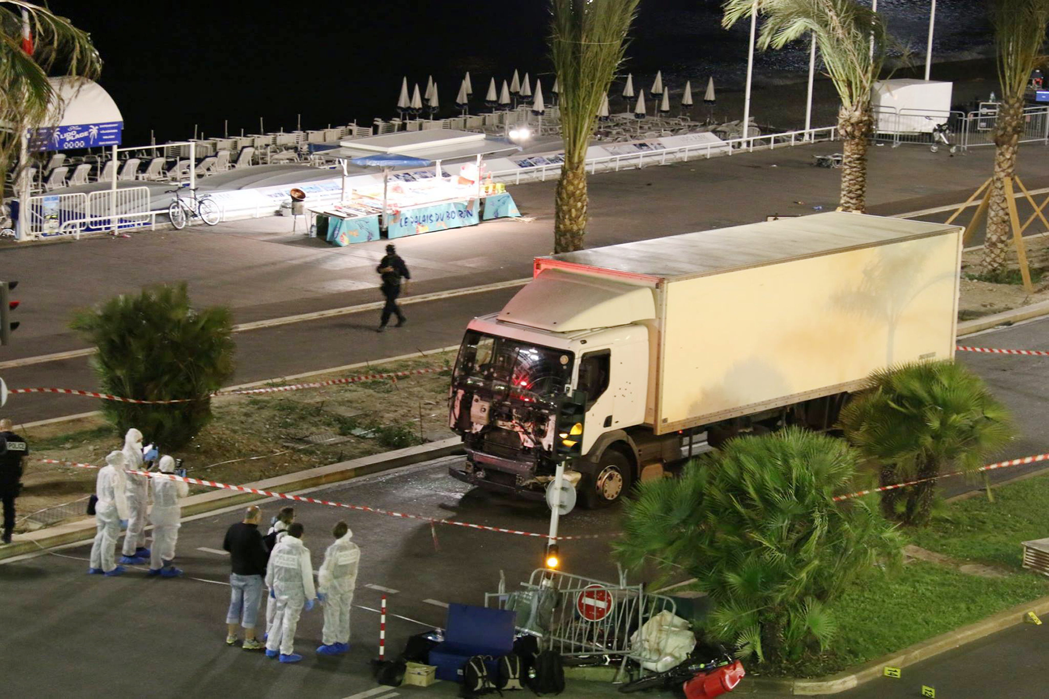Камион се вряза в празнуващи хора в Ница миналото лято и уби 86 души