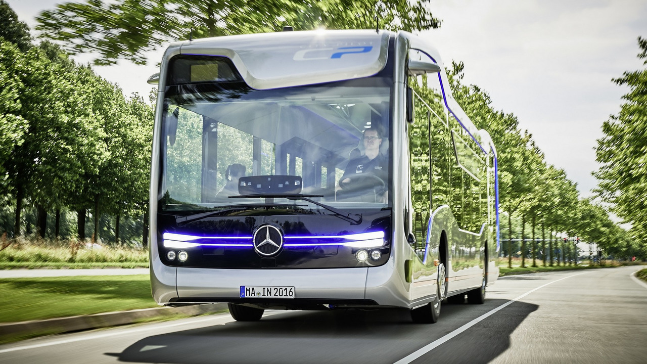 Mercedes прави безпилотен градски автобус
