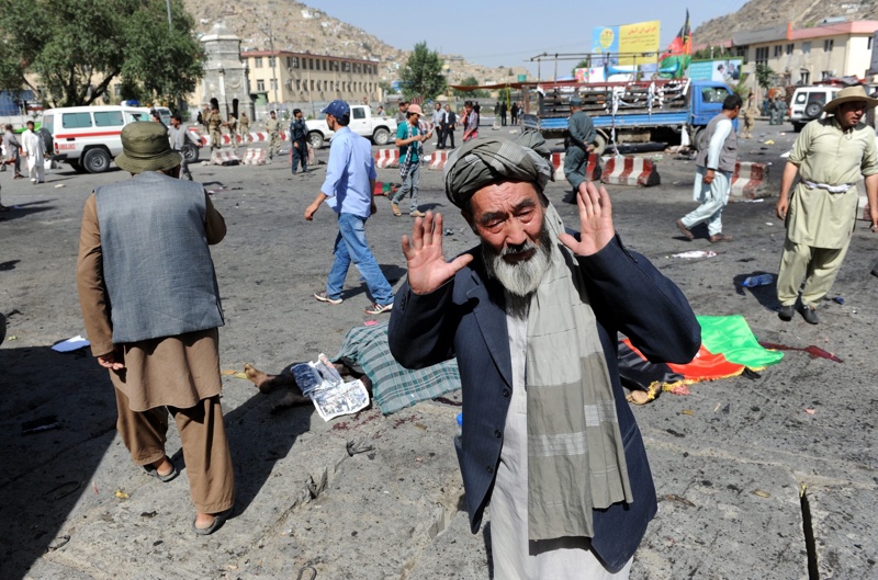 Терористи от ИД детонираха пояси с експлозиви в Кабул