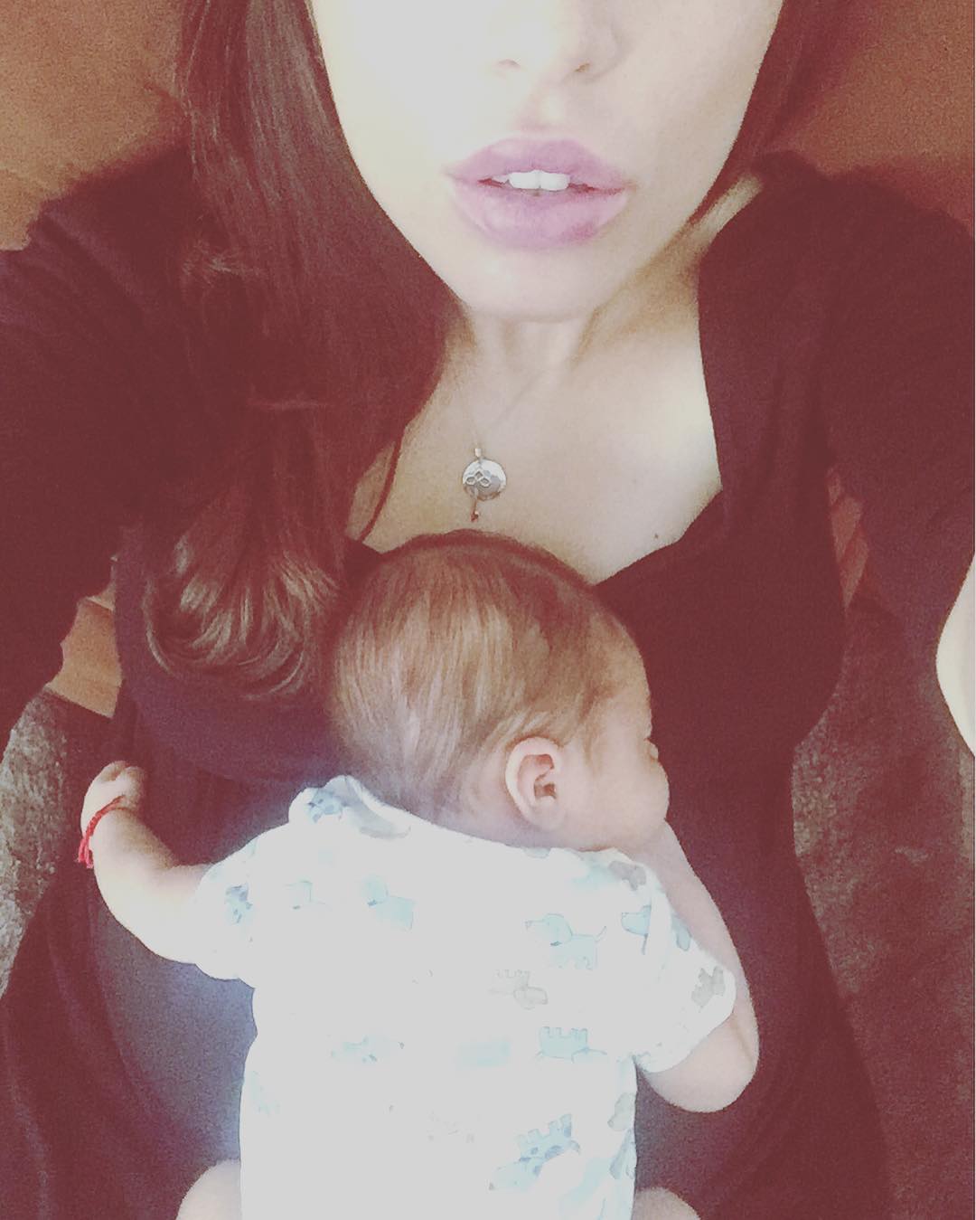 Бременната Мика Стоичкова с бебето на своя приятелка
