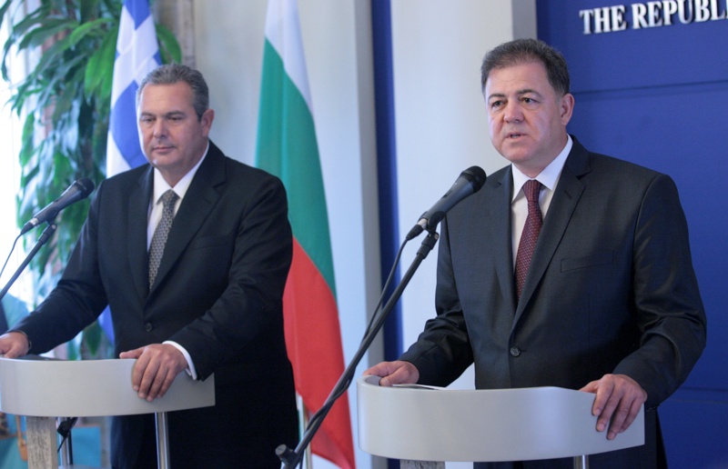Министър Николай Ненчев и министър Панайотис Каменос дадоха изявление пред представителите на медиите