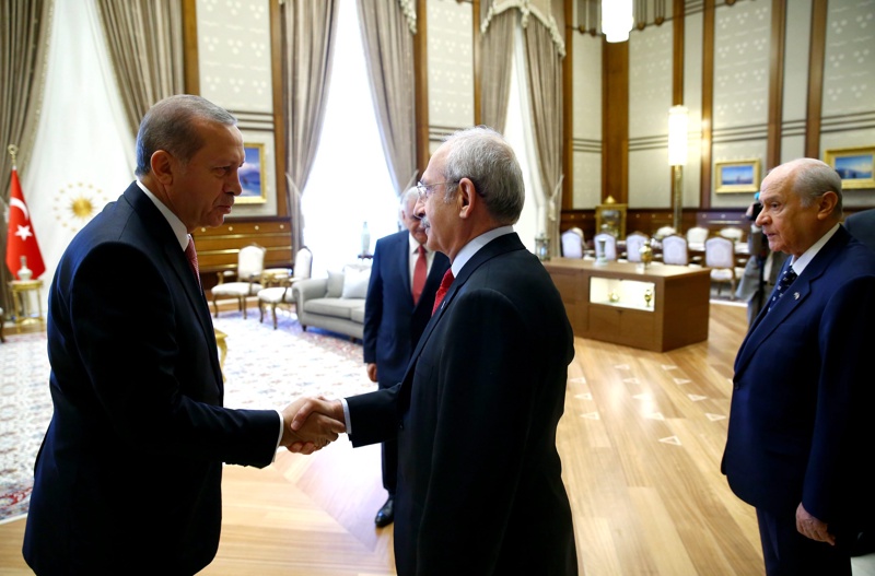 Президентът Реджеп Ердоган приема опозиционния лидер Кемал Киличдароглу