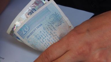 БНБ: Фалшивите банкноти в обращение намаляват