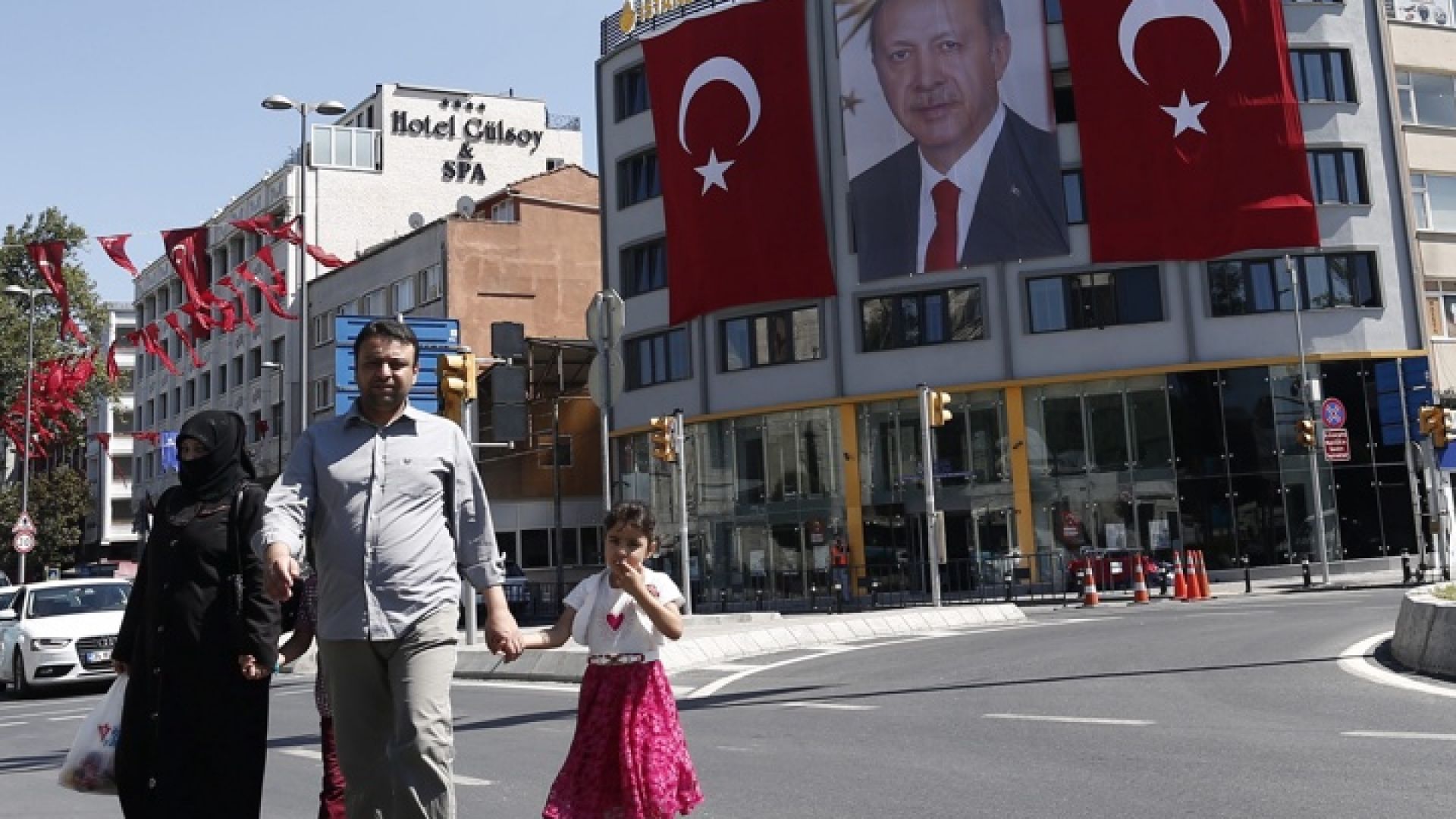 Инфлацията в Турция 15%, лирата обезценена с над 20%