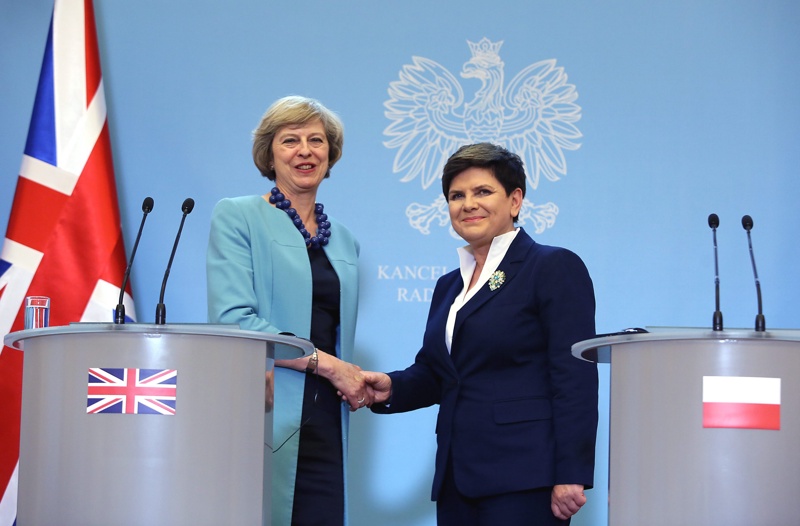 Тереза Мей (вляво) се срещна на 28 юли във Варшава с Беата Шидло, министър-председател на Полша