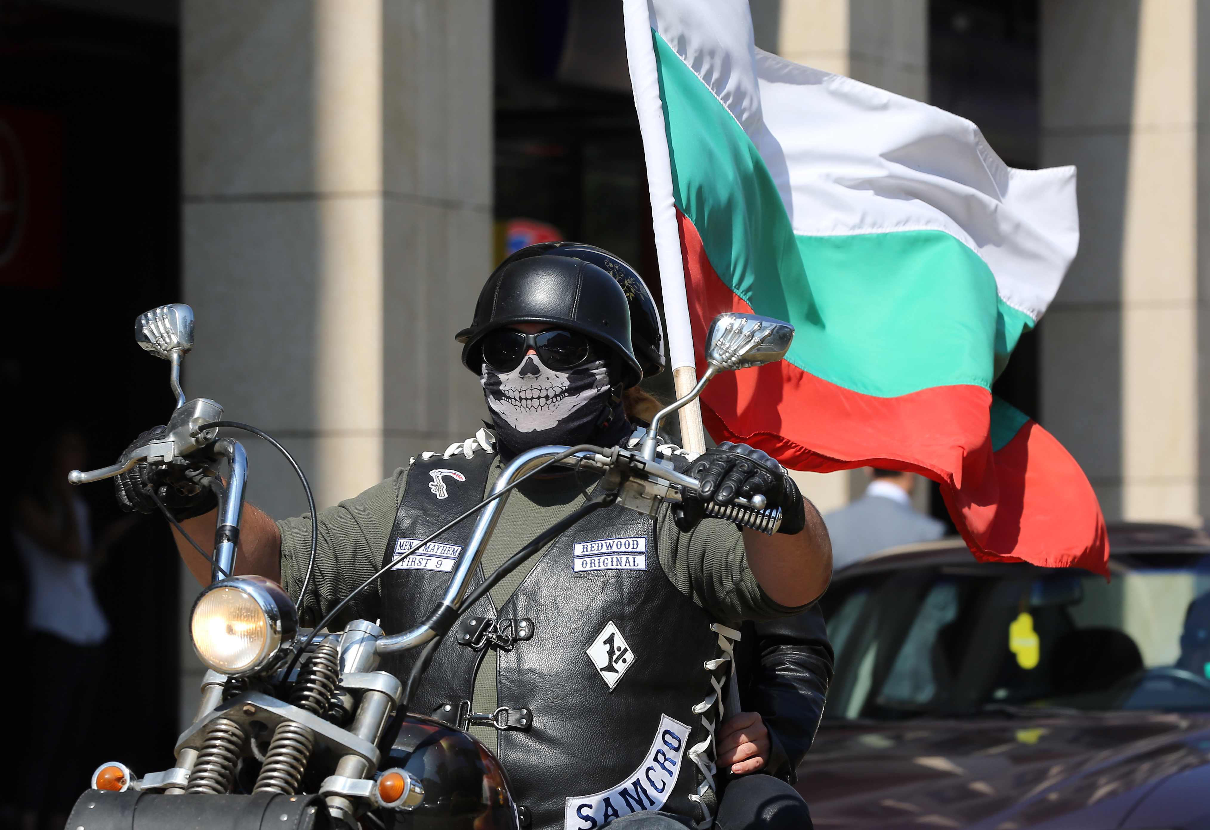 Мотористи на протестно шествие в София заради убитото край Драгоман семейство