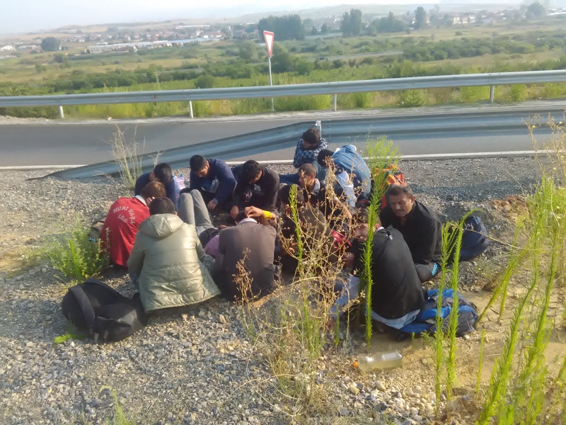 Задържани от българските власти нелегални мигранти