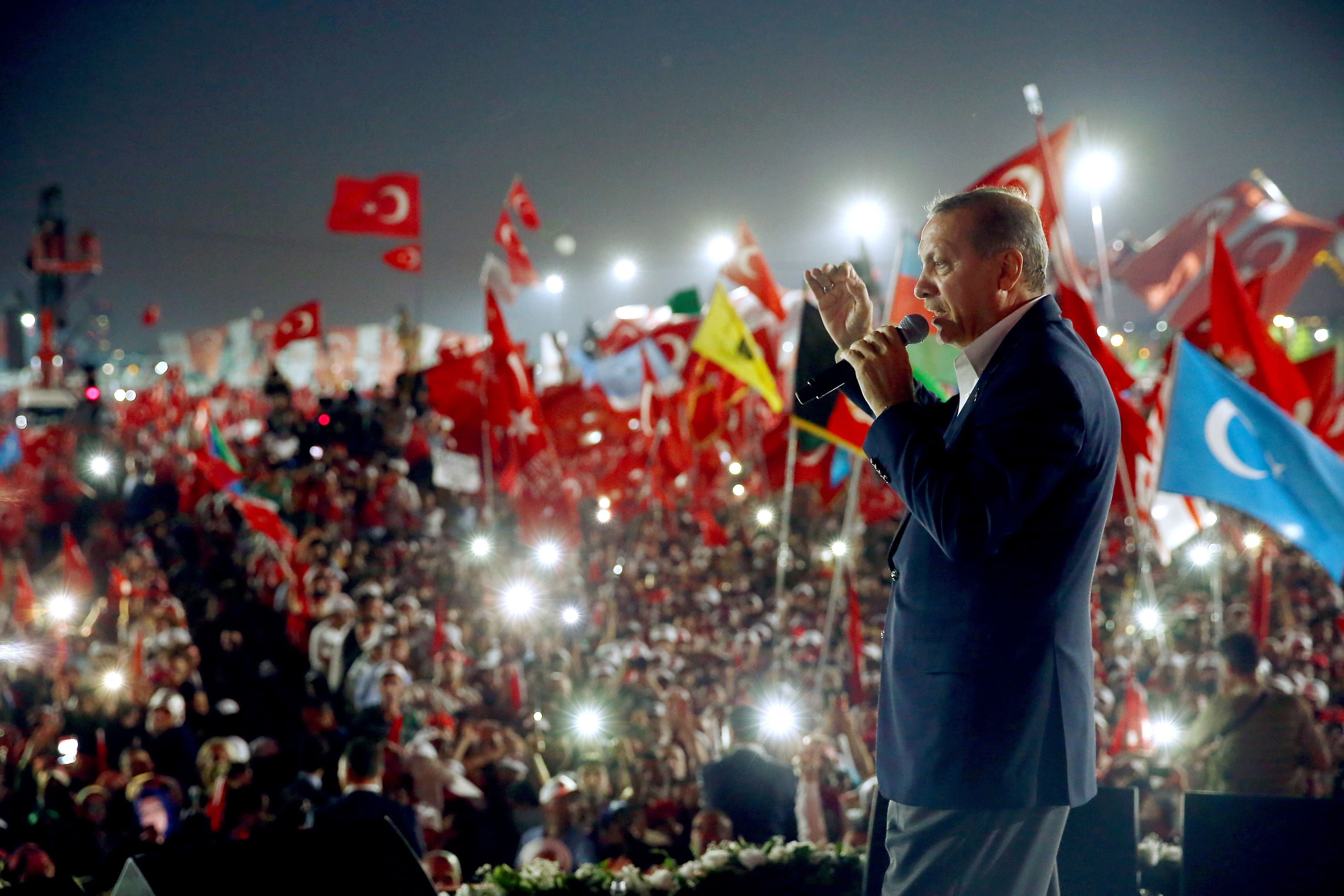 3000 души са осъдени на доживотен затвор след преврата в Турция