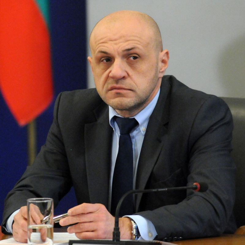 Дончев: Борисов няма да е кандидат, Фандъкова е подходяща