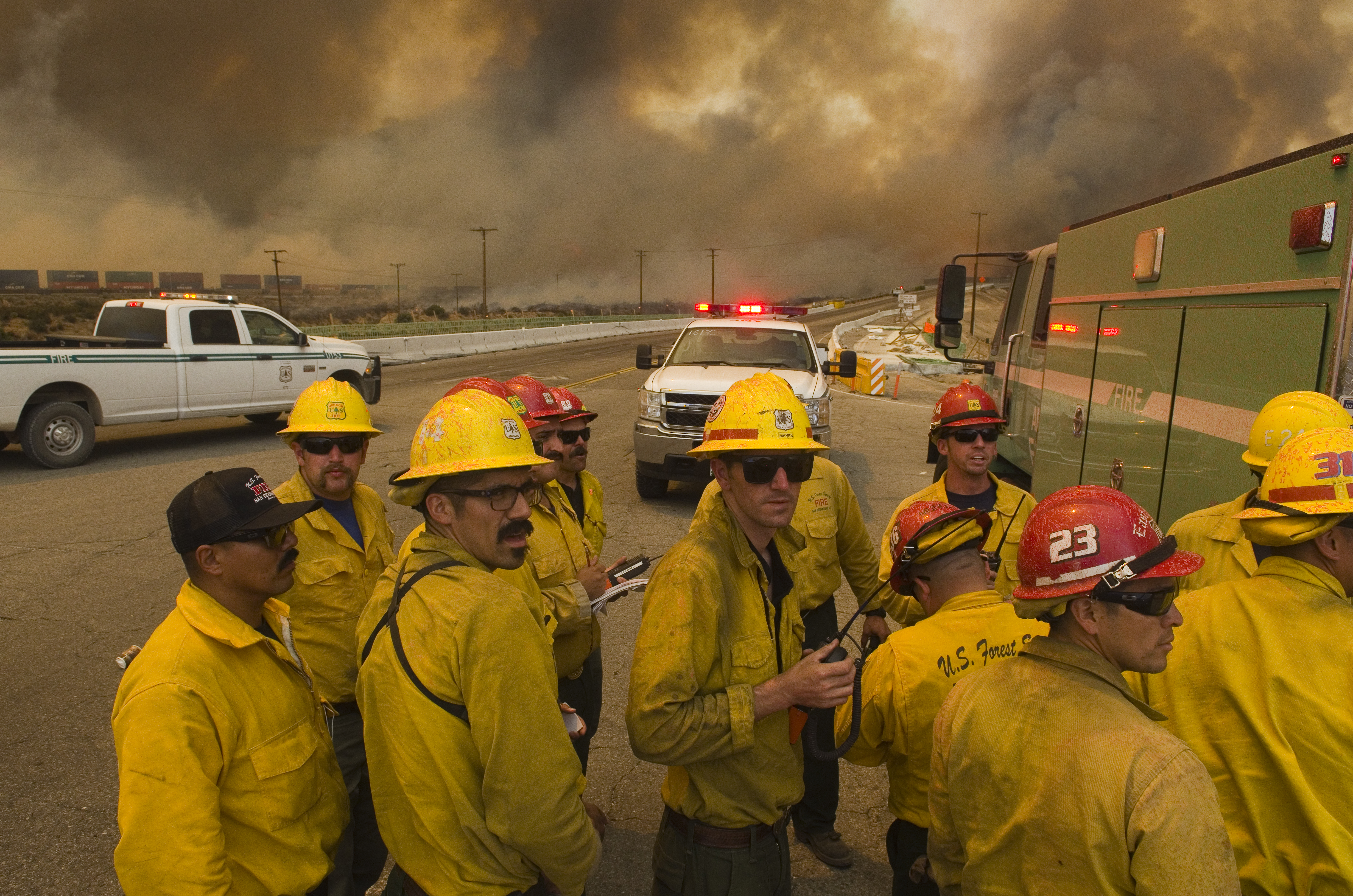 Евакуират над 82 000 души заради горски пожар в Калифорния