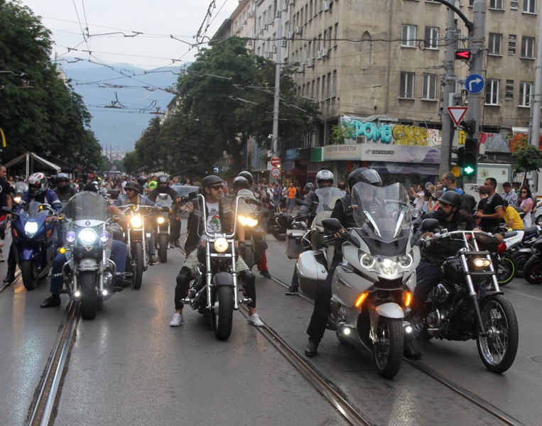 КАТ започна операция срещу шумните мотористи в София