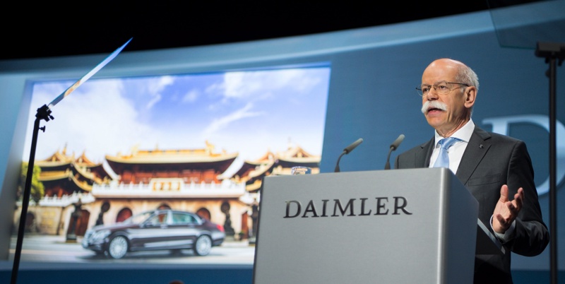 Шефът на "Даймлер" ще получава пенсия от поне 1,05 млн. евро годишно