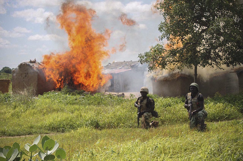 Момент от операция на нигерийската армия в щата Борно, смятан за бастион на ”Боко Харам”