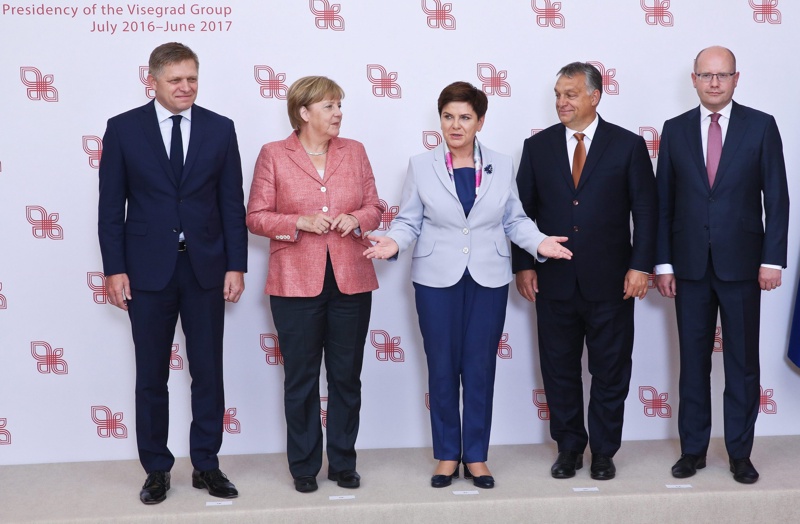 Меркел се срещна с лидерите на Вишеградската четворка
