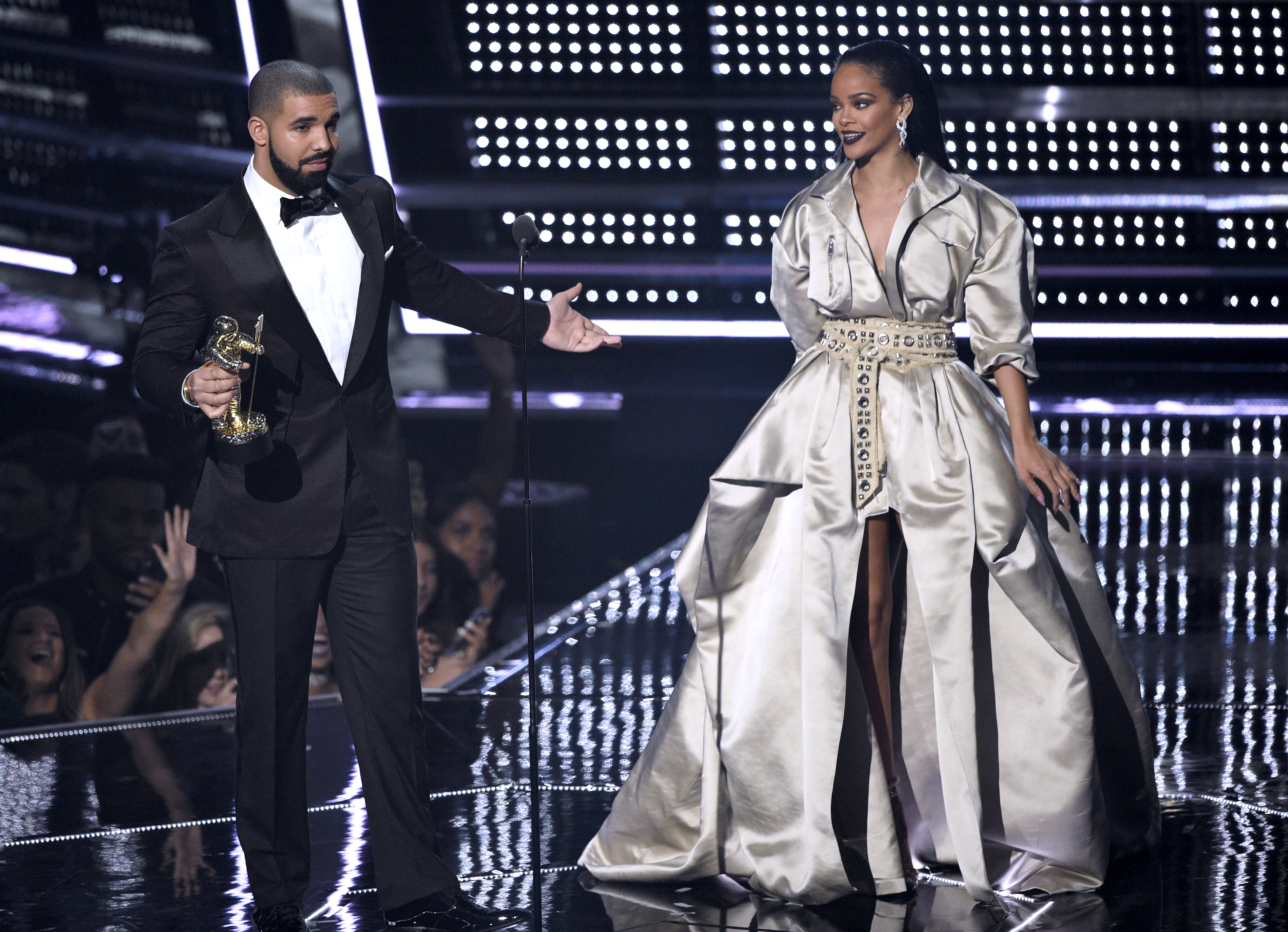 Дрейк и Риана на наградите на MTV 2016