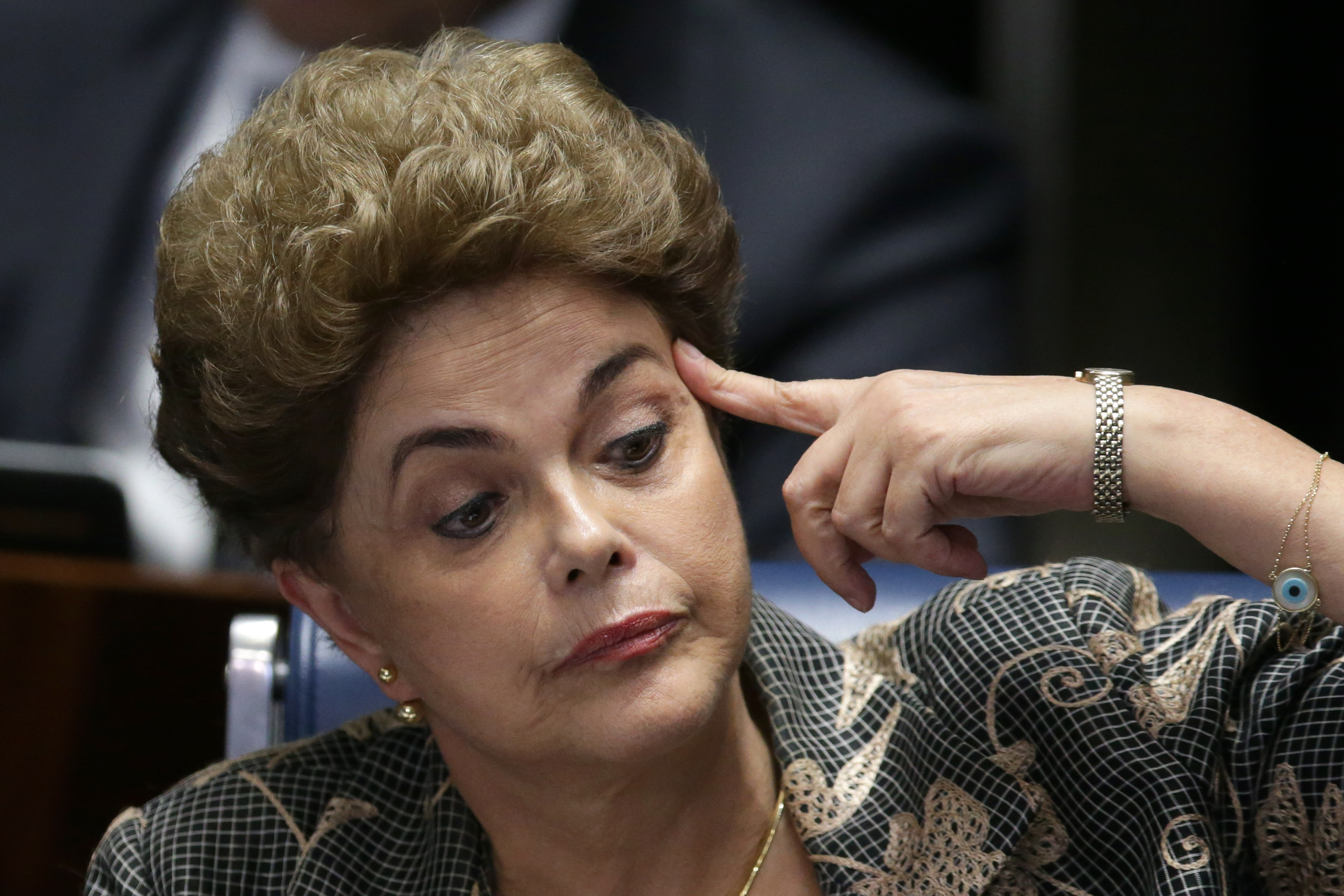 Сенатът в Бразилия гласува импийчмънт за Дилма Русеф