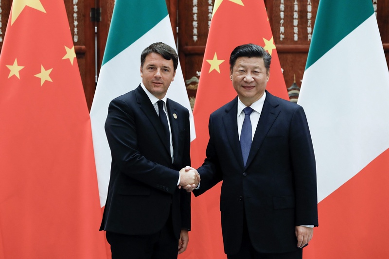 Китайският президент Си Цзинпин посреща италианския премиер Матео Ренци за срещата на Г-20
