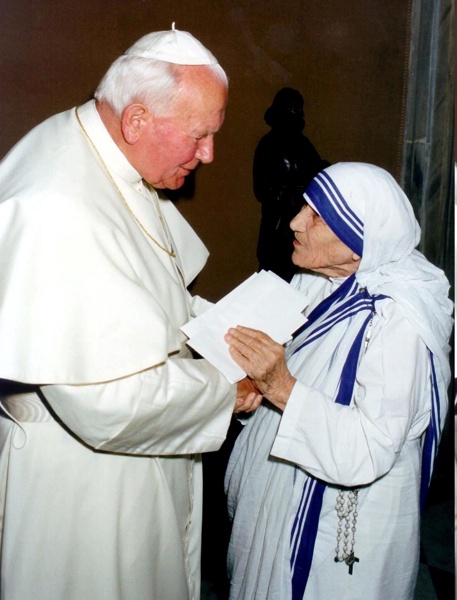 Майка Тереза и папа Йоан Павел Втори във Ватикана - 20.05.1997 г.