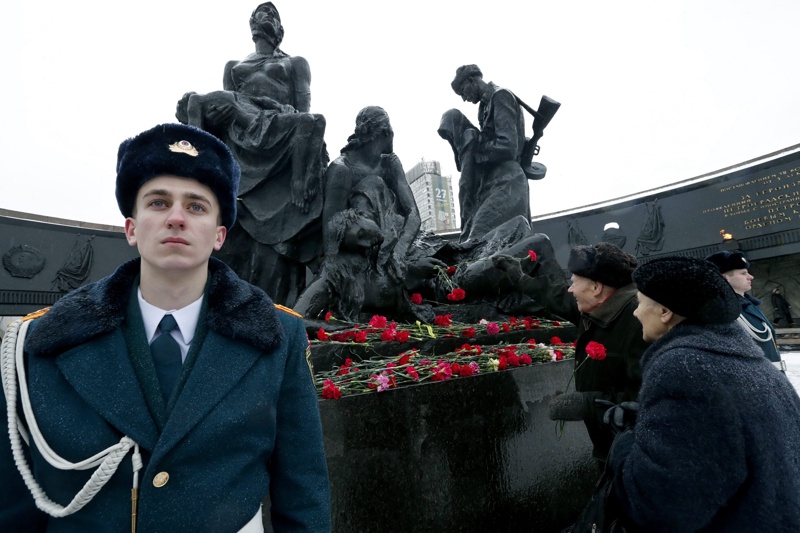 Блокадата на Ленинград трае от 8 септември 1941 до 27 януари 1944 година