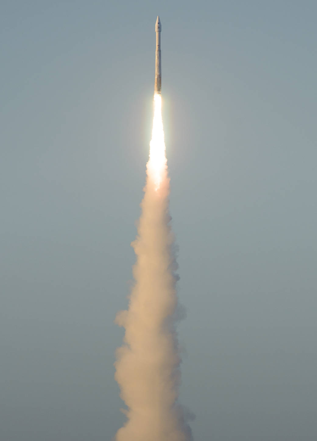 НАСА изстреля сондата OSIRIS-REx