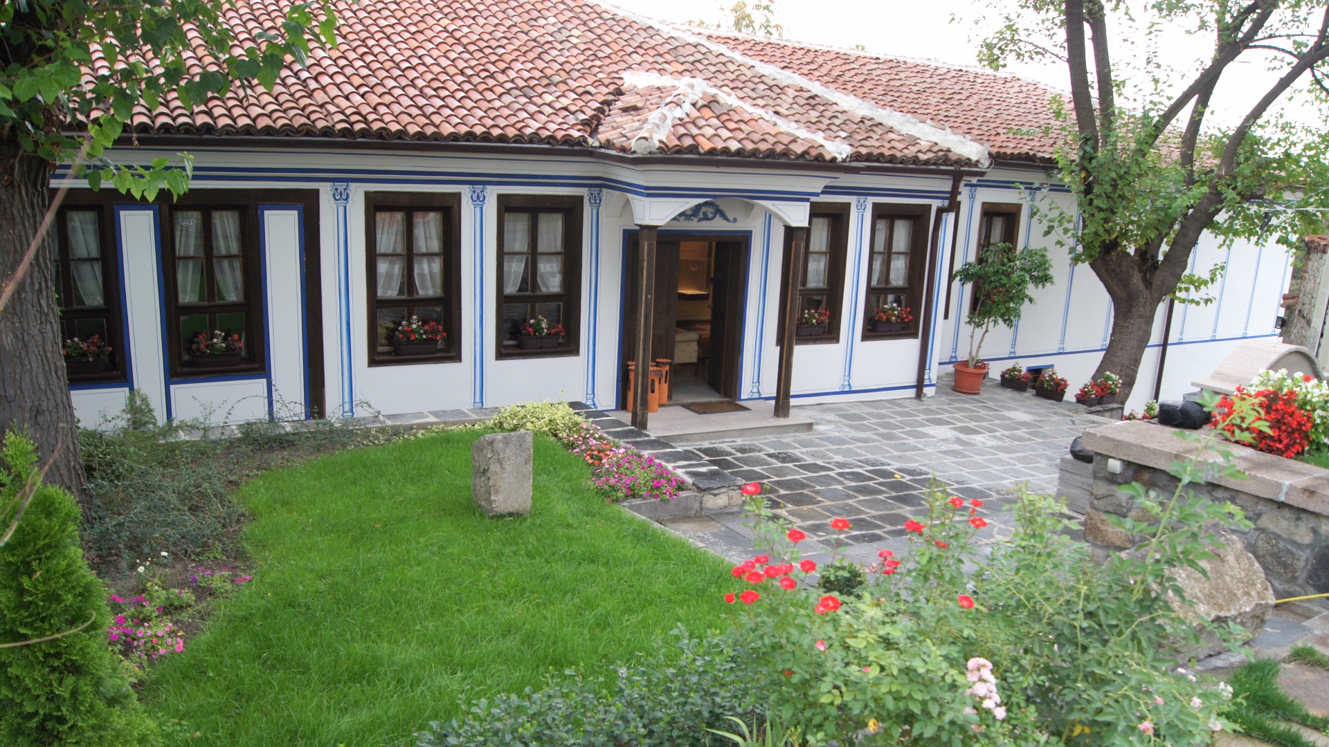 Дарители възстановиха Чалъковата къща в Стария Пловдив