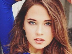 Кейли Спейни в „Огненият пръстен 2“